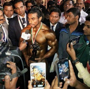 Sangram chougule with press