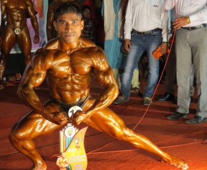 Nitin Mhatre Wins Best Poser Award