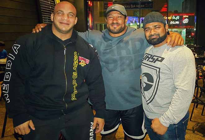 Yunus Shaikh with Big Ramy and Roelly Winklaar